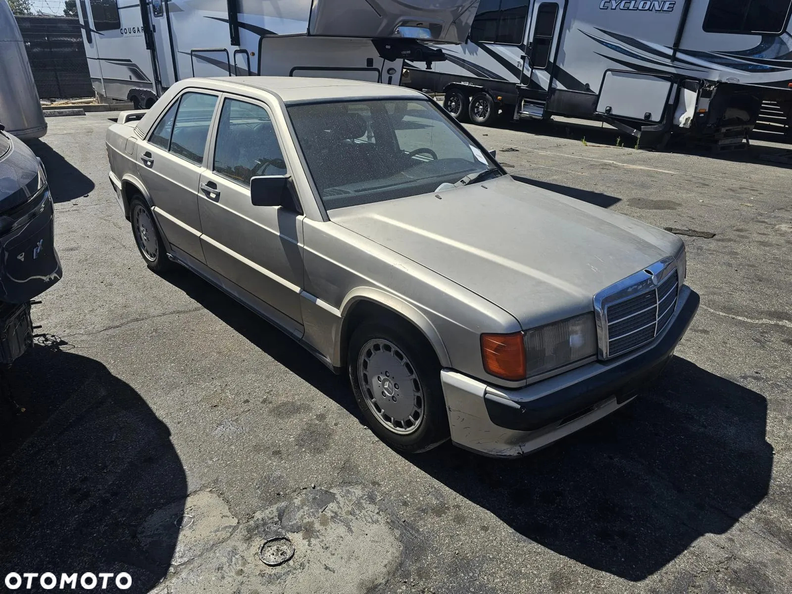 Mercedes-Benz W201 (190) - 6