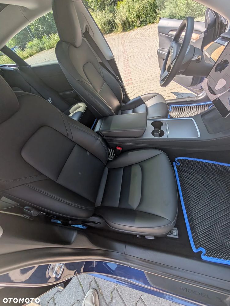 Tesla Model 3 - 28