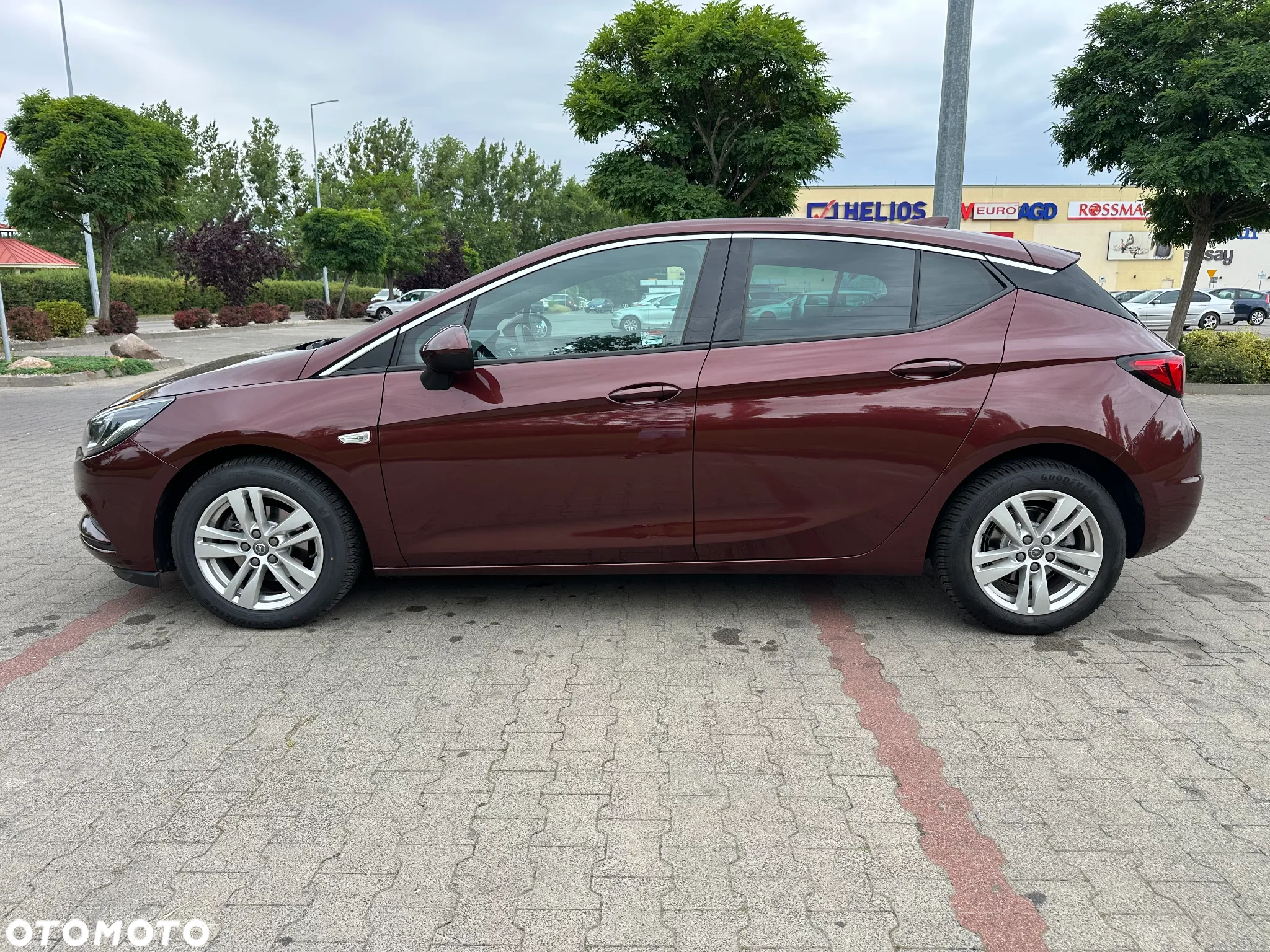 Opel Astra 1.4 Turbo 120 Jahre - 9