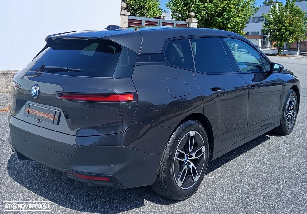 BMW iX xDrive40 - 6