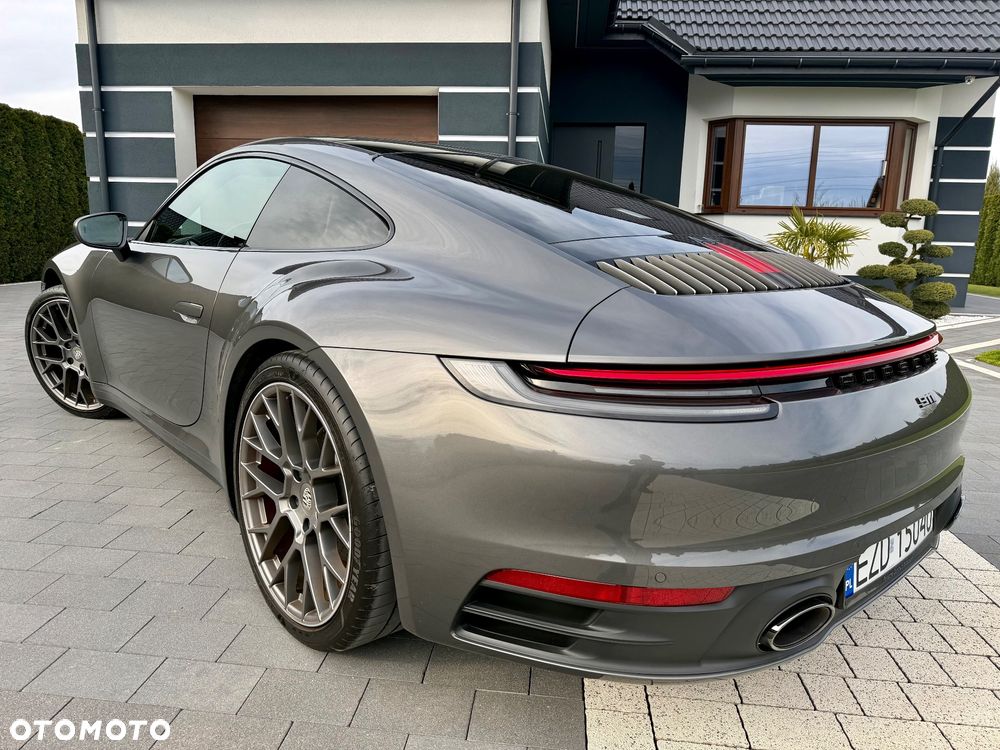 Porsche 911 Carrera 4S - 31