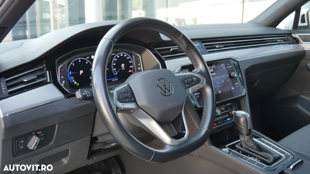 Volkswagen Passat 2.0 TDI SCR DSG Business - 3