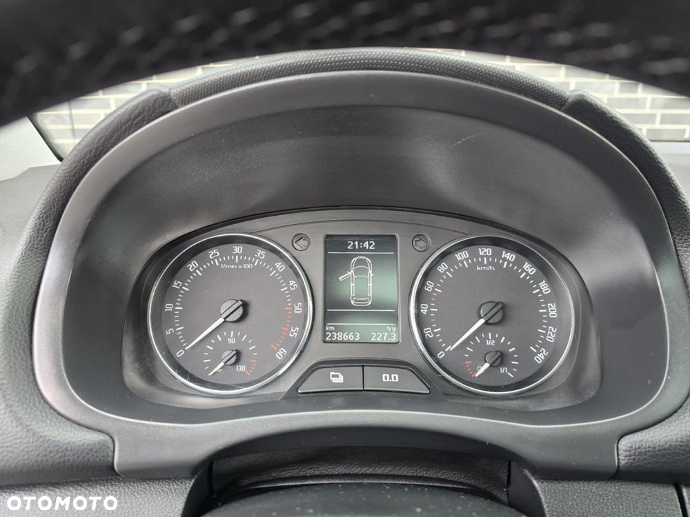 Skoda Roomster 1.6 TDI DPF Scout PLUS EDITION - 30