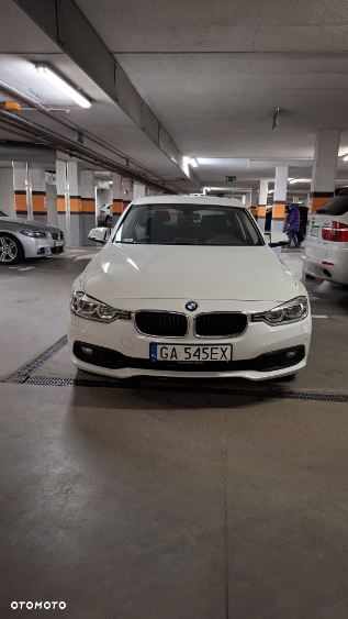 BMW Seria 3 320i xDrive - 7