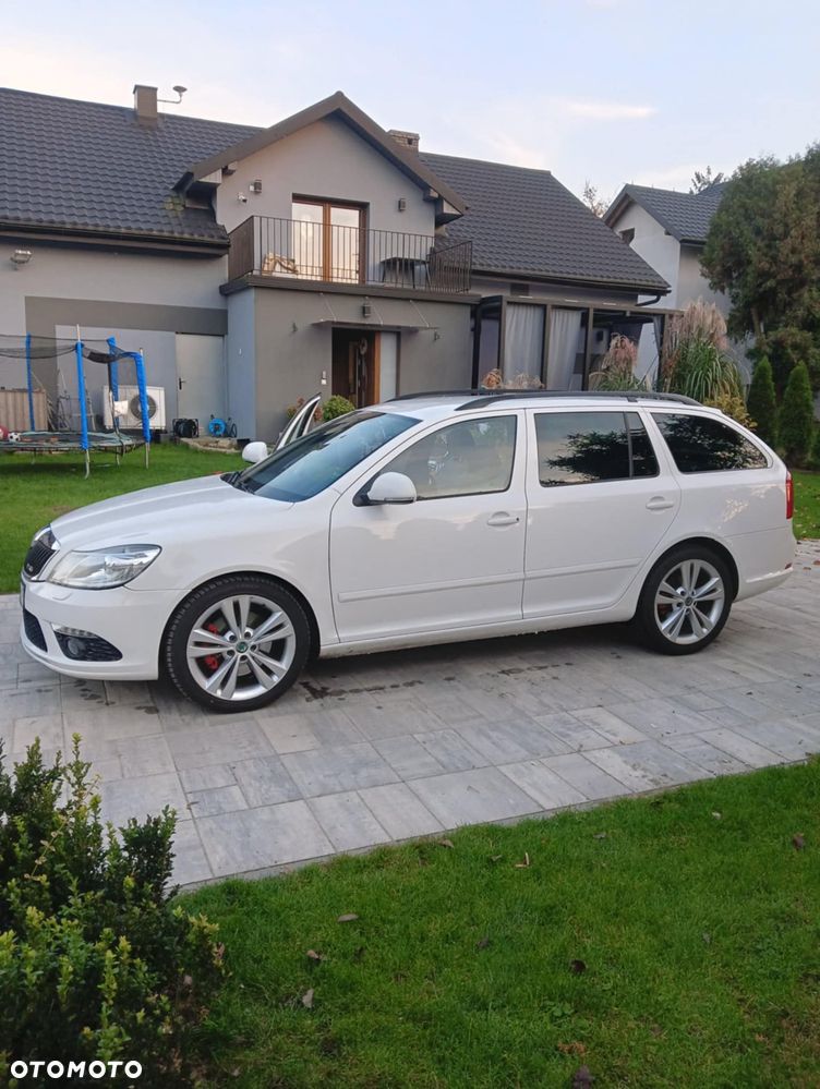 Skoda Octavia 2.0 TDI DPF RS - 1