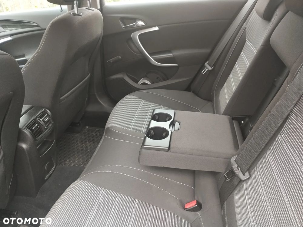 Opel Insignia - 16