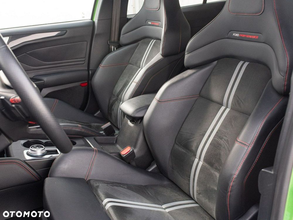 Ford Focus 2.3 EcoBoost ST - 13