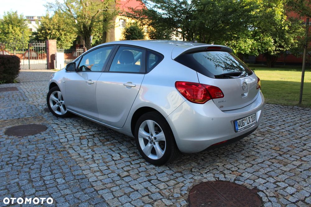 Opel Astra 1.6 Energy EU6 - 8
