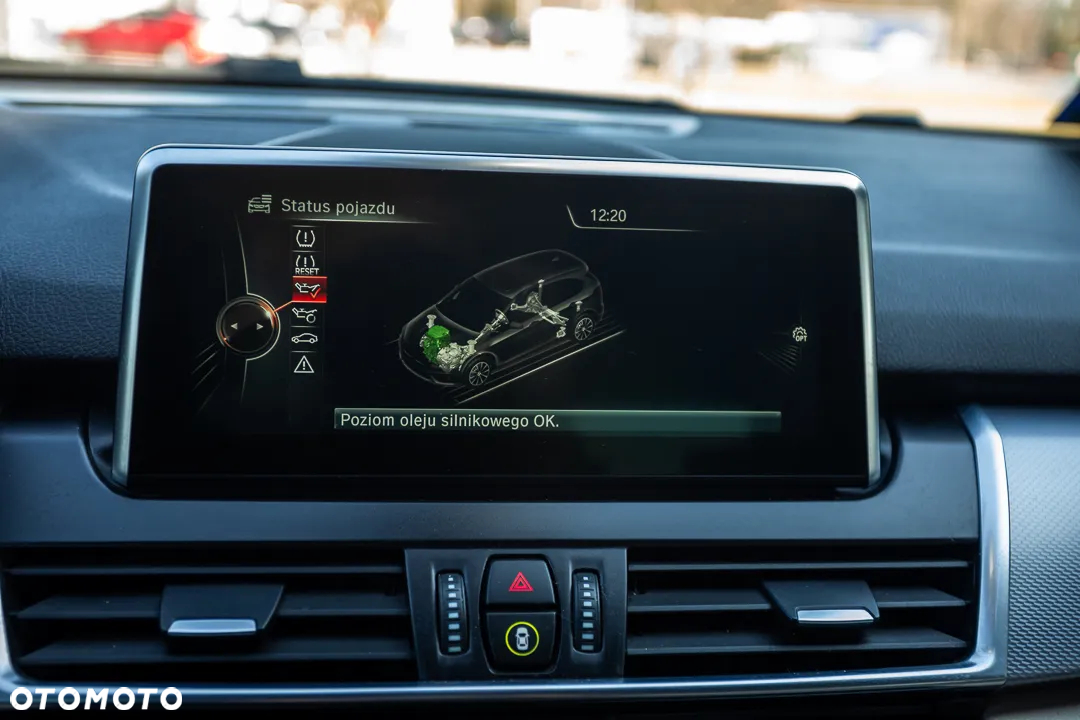 BMW Seria 2 218d - 21