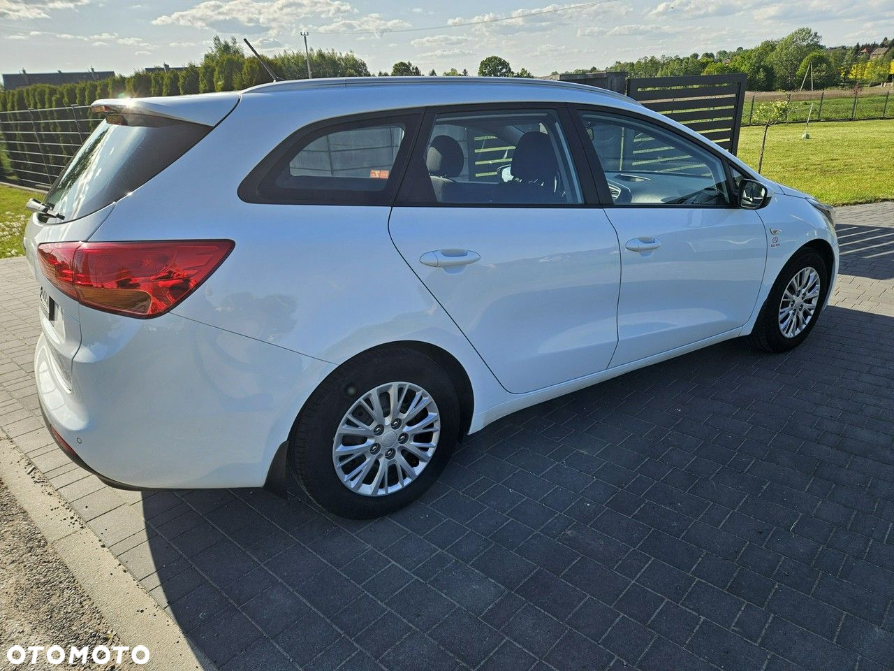 Kia Ceed - 4