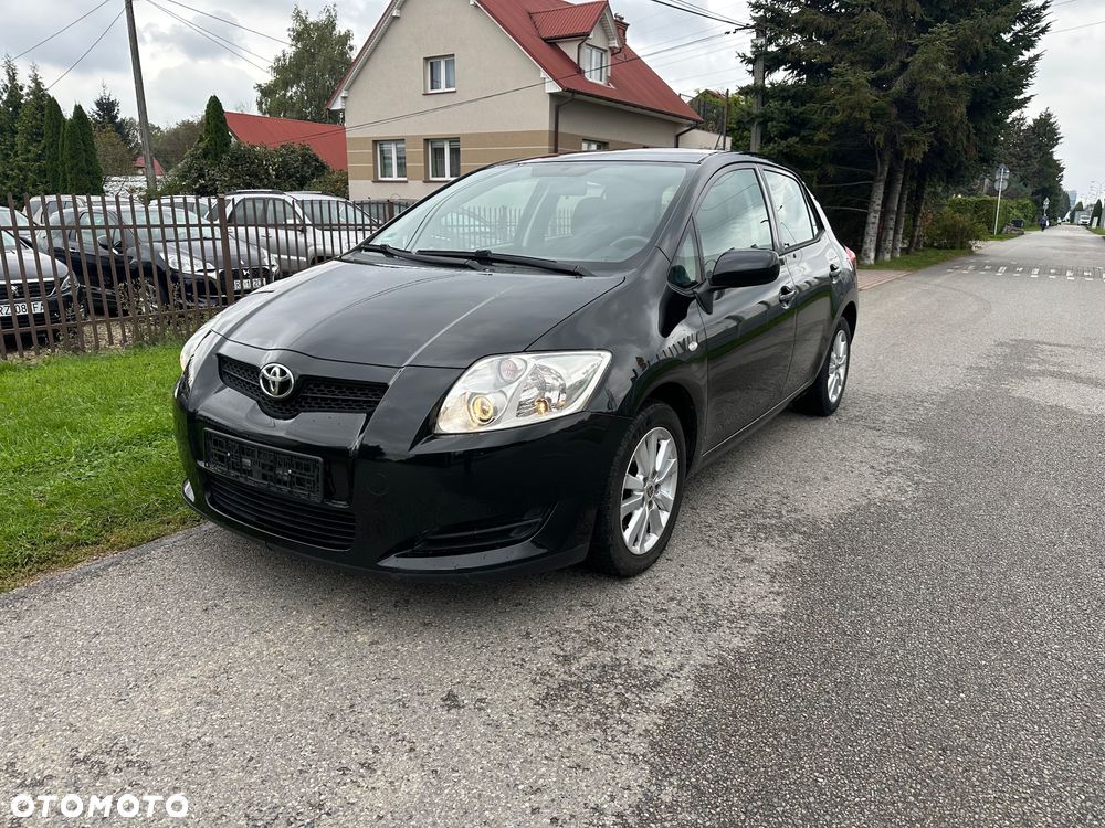 Toyota Auris - 1