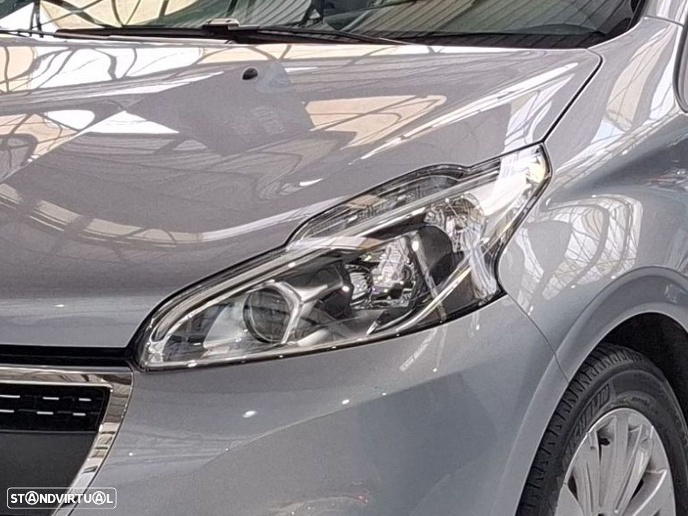 Peugeot 208 1.2 PureTech Signature - 16