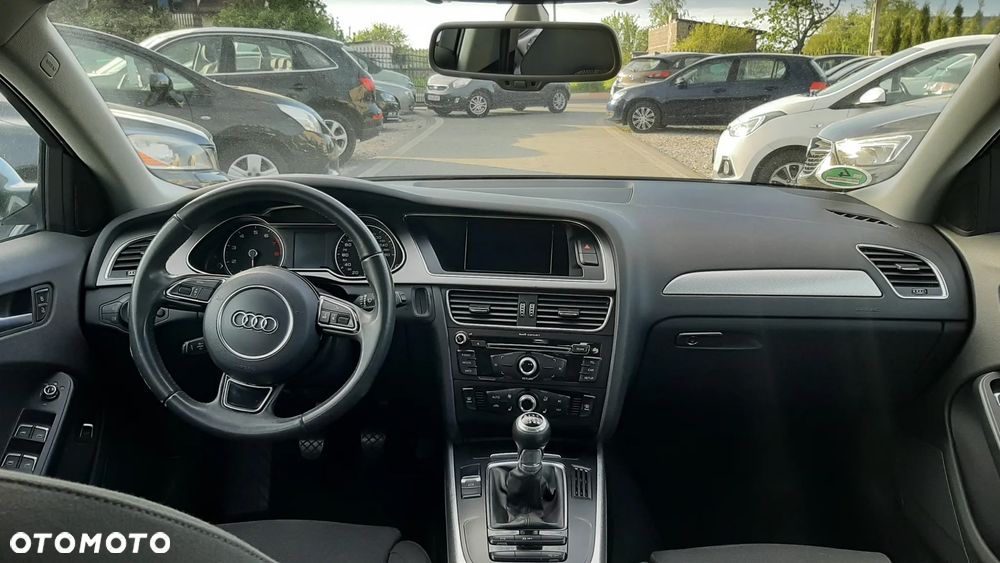 Audi A4 Limousine - 13