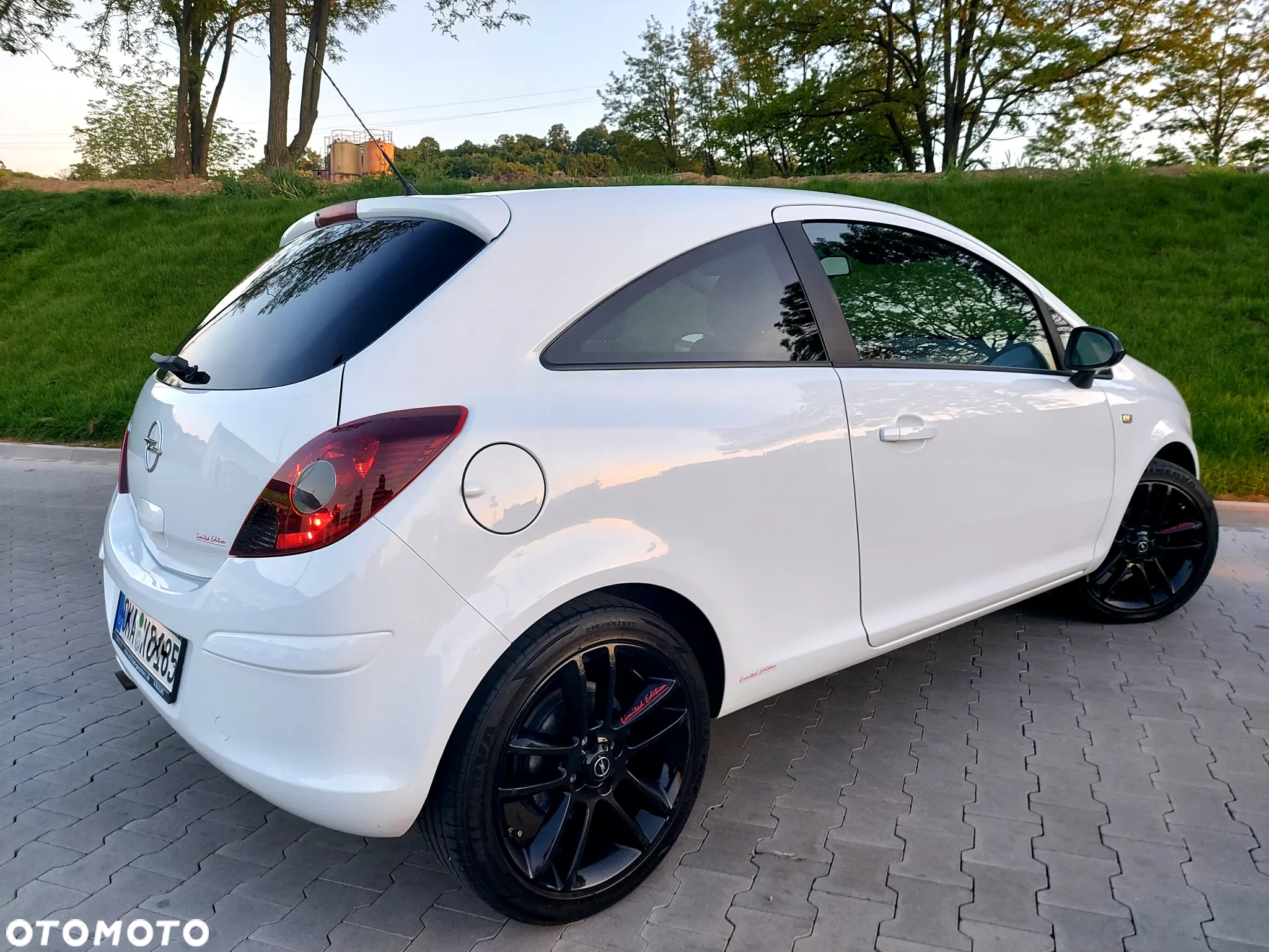 Opel Corsa 1.4 16V Color Edition - 23