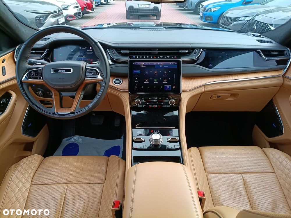 Jeep Grand Cherokee - 15