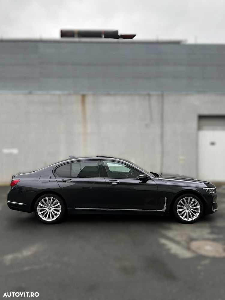 BMW Seria 7 730d xDrive MHEV - 2