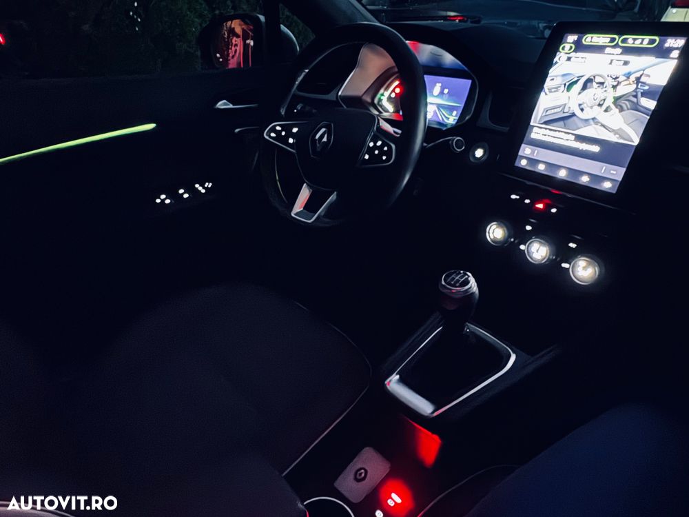 Renault Captur - 19