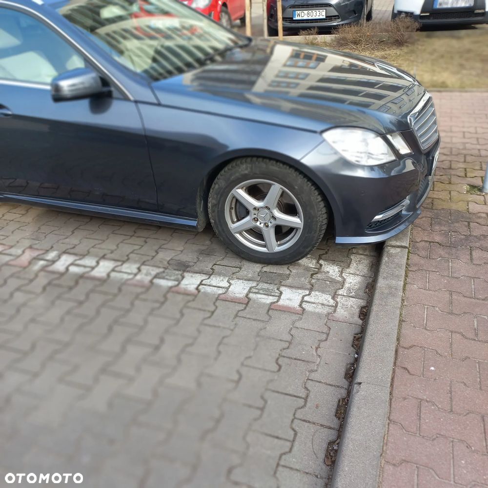 Mercedes-Benz Klasa E 220 CDI DPF BlueEFFICIENCY Automatik - 8