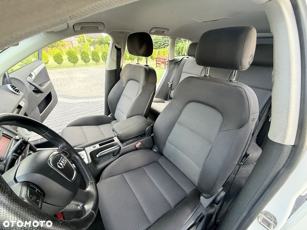 Audi A3 Sportback 1.6 TDI DPF S tronic S line Sportpaket - 20