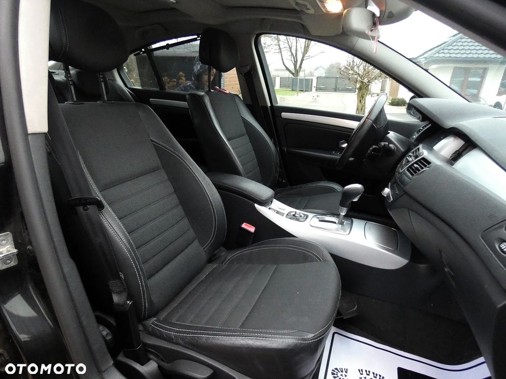 Renault Laguna 2.0 DCi Initiale - 13