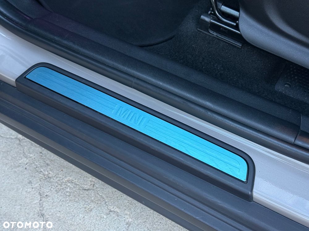 MINI Countryman Cooper Classic Trim - 25