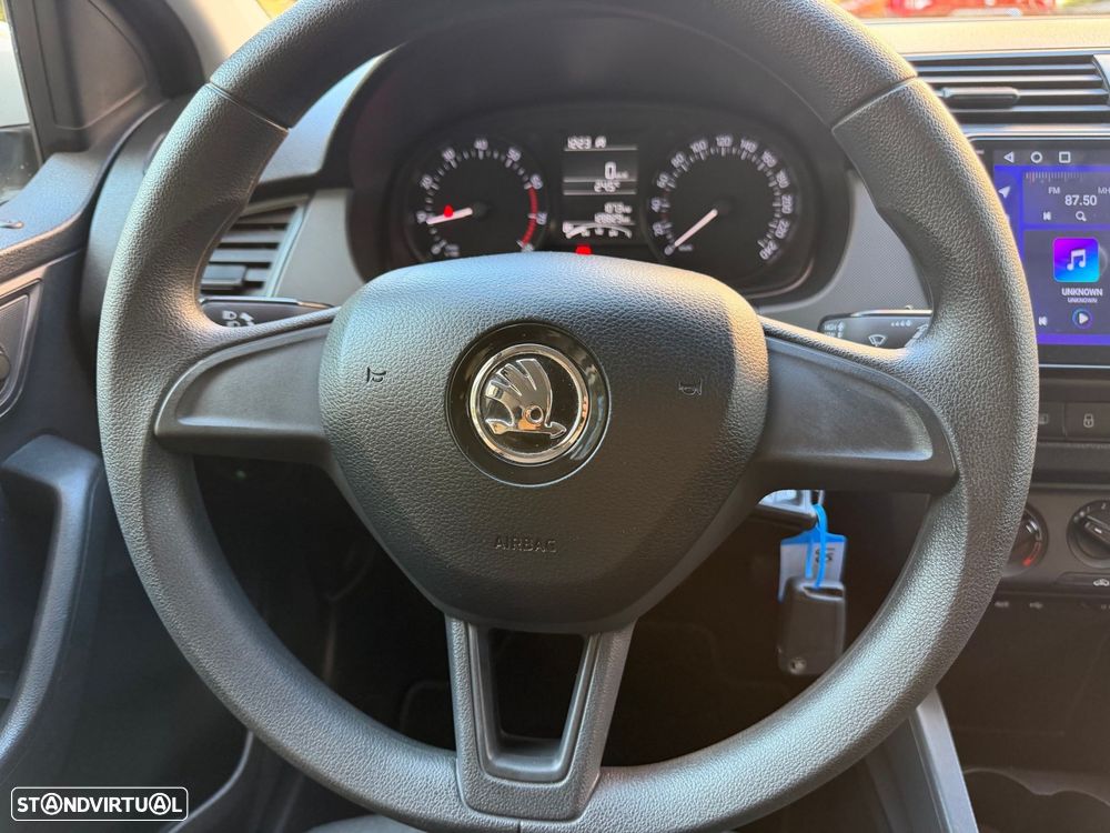 Skoda Fabia 1.0 Active - 11