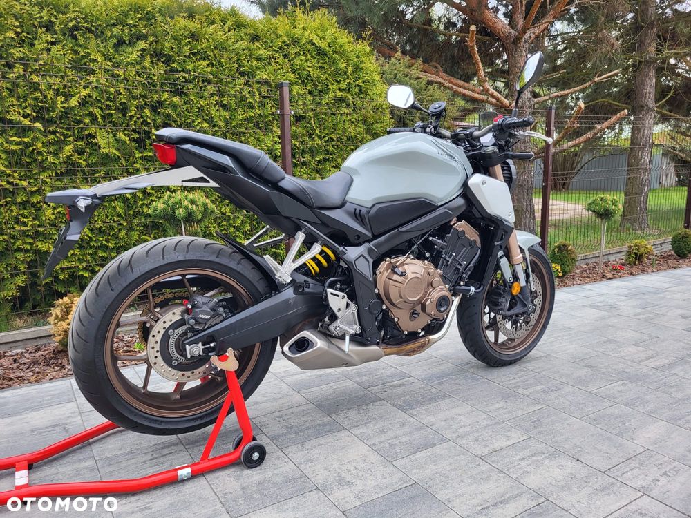 Honda CB - 6
