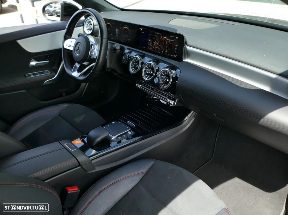 Mercedes-Benz A 180 d AMG Line Aut. - 29