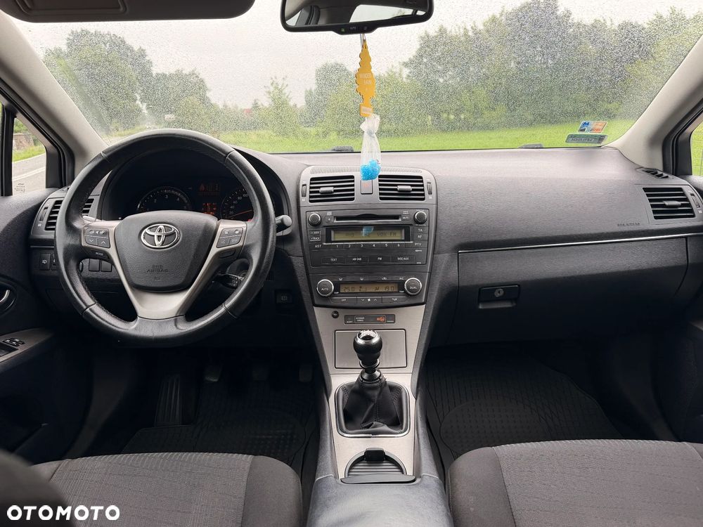 Toyota Avensis 2.0 D-4D Luna - 11