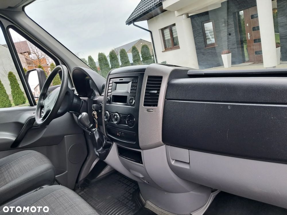 Mercedes-Benz SPRINTER - 14