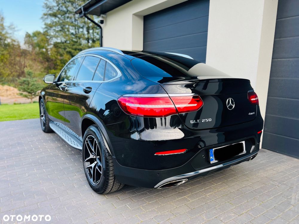 Mercedes-Benz GLC Coupe 250 4-Matic - 4