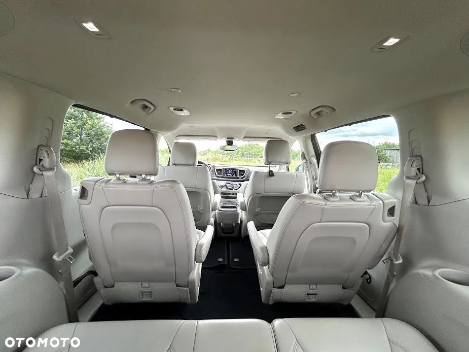 Chrysler Pacifica - 19