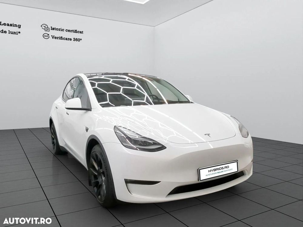 Tesla Model Y - 1