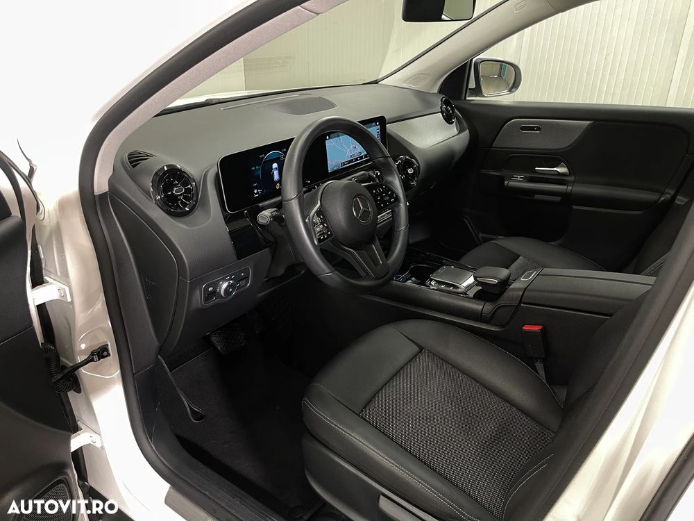 Mercedes-Benz GLA - 6