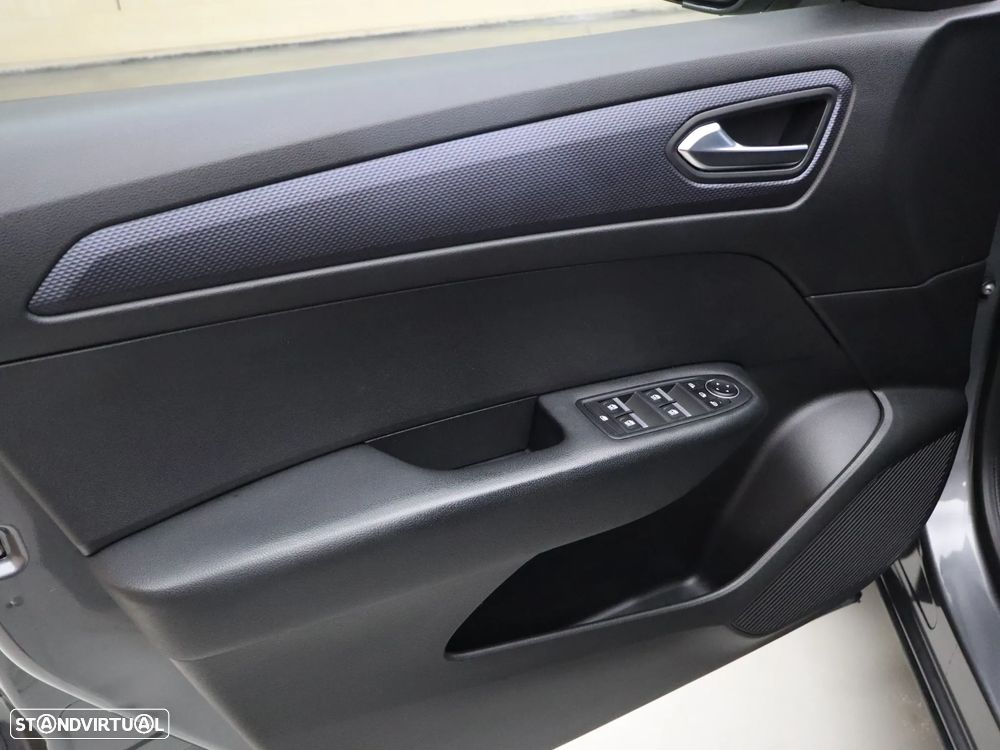 Renault Arkana 1.6 E-Tech Full Hybrid Evolution - 18