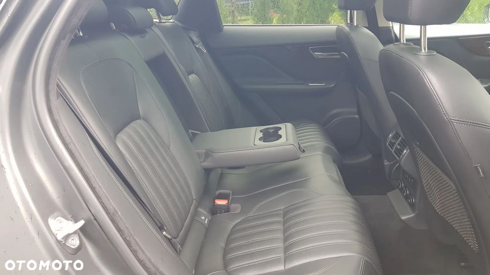 Jaguar F-Pace 20d AWD Prestige - 36