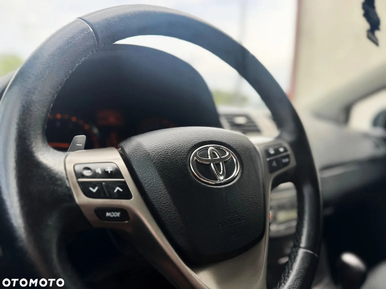 Toyota Avensis 2.0 Sol plus EU5 MS - 21
