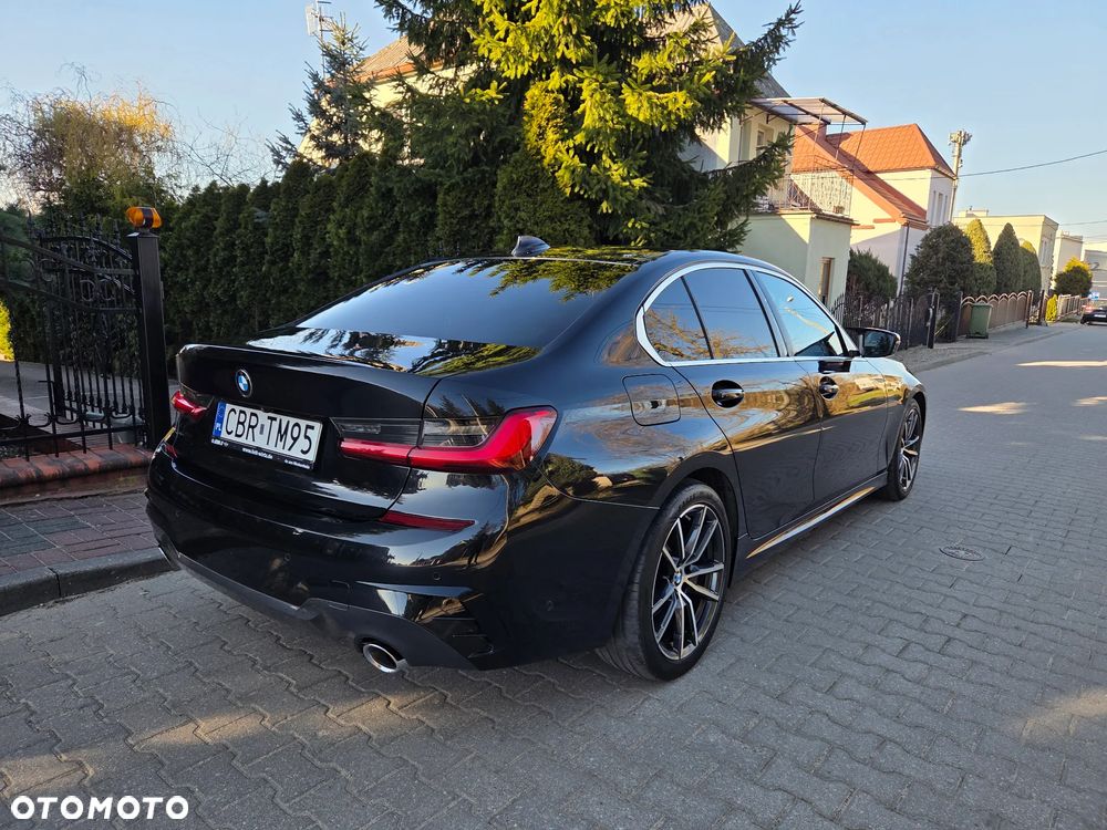 BMW Seria 3 320d M Sport - 2