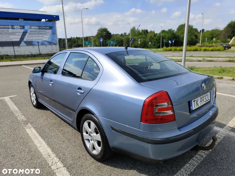 Skoda Octavia 1.6 Elegance - 4