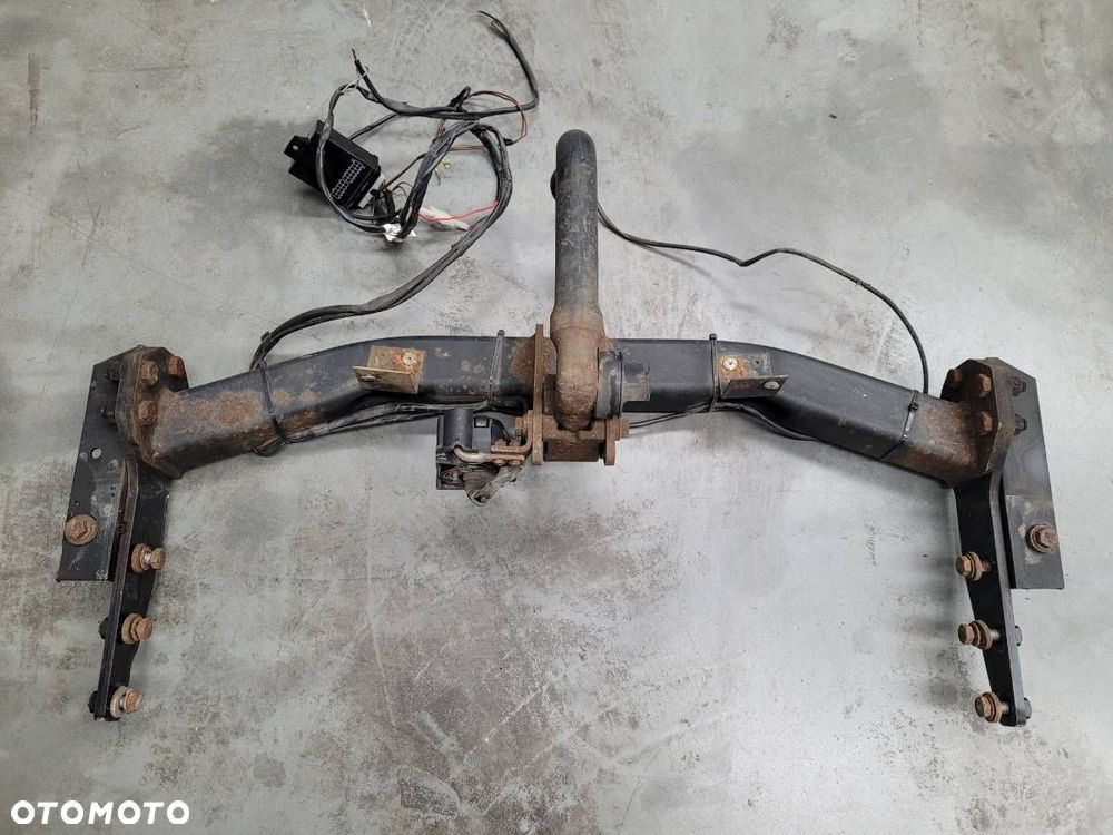 HAK HOLOWNICZY BELKA JEEP GRAND CHEROKEE IV WK2 - 5