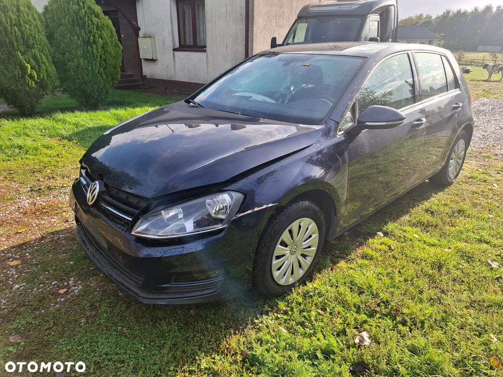 Volkswagen Golf - 1