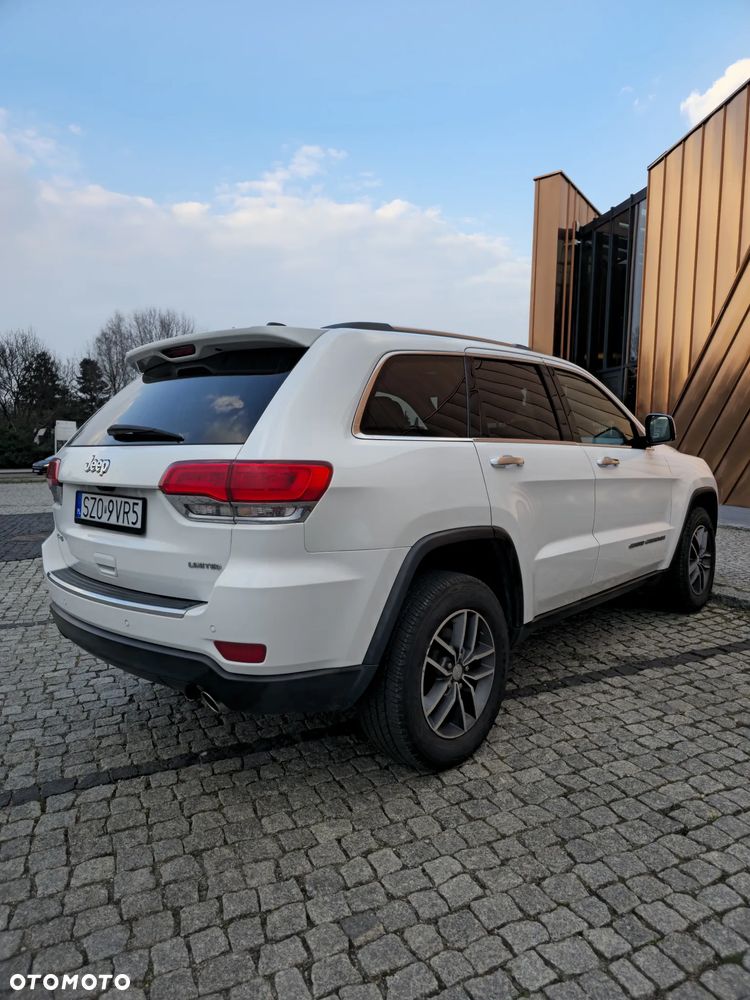 Jeep Grand Cherokee - 18
