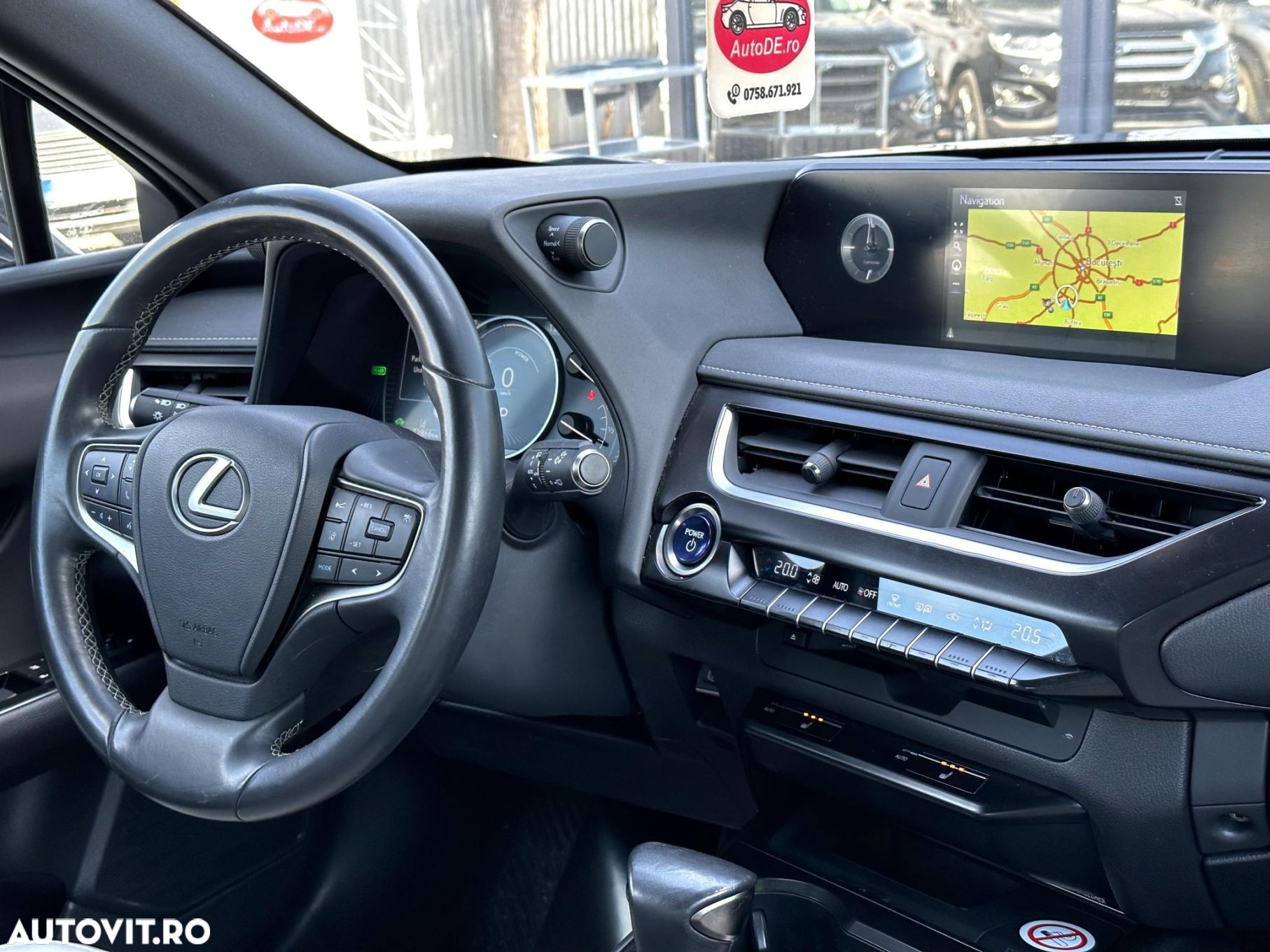 Lexus UX - 7