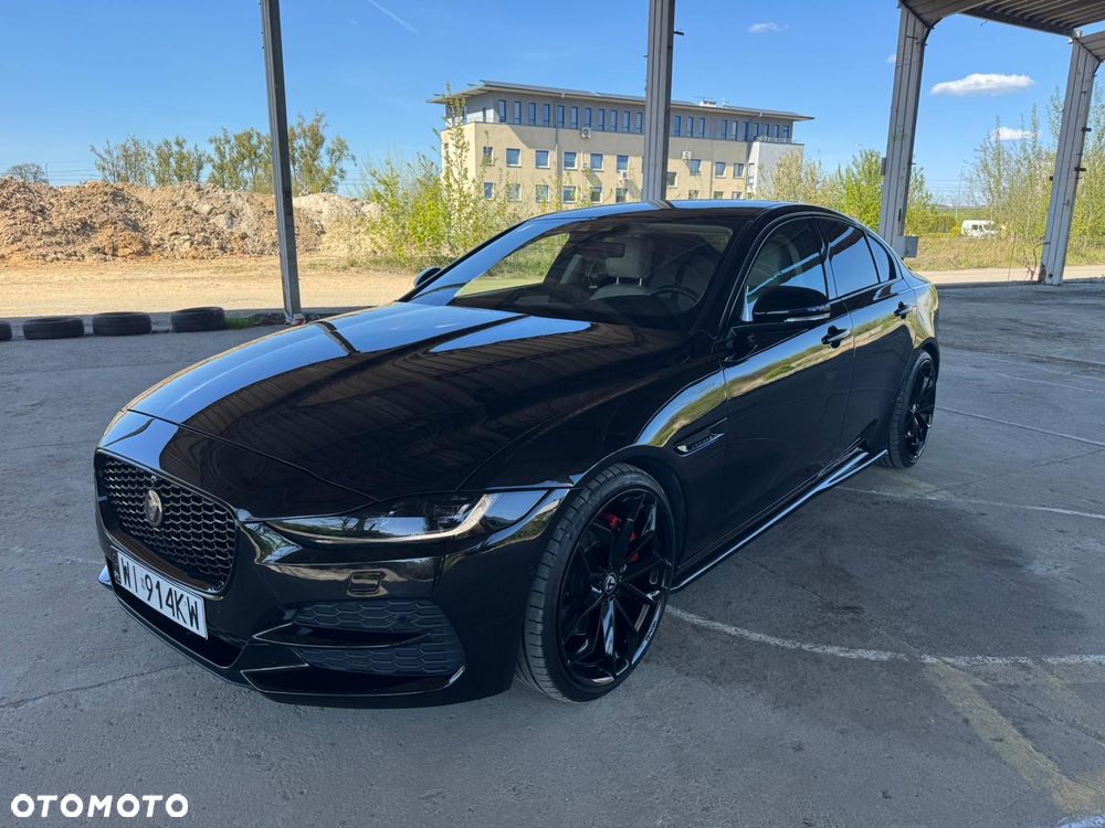 Jaguar XE 2.0 D180 HSE - 2