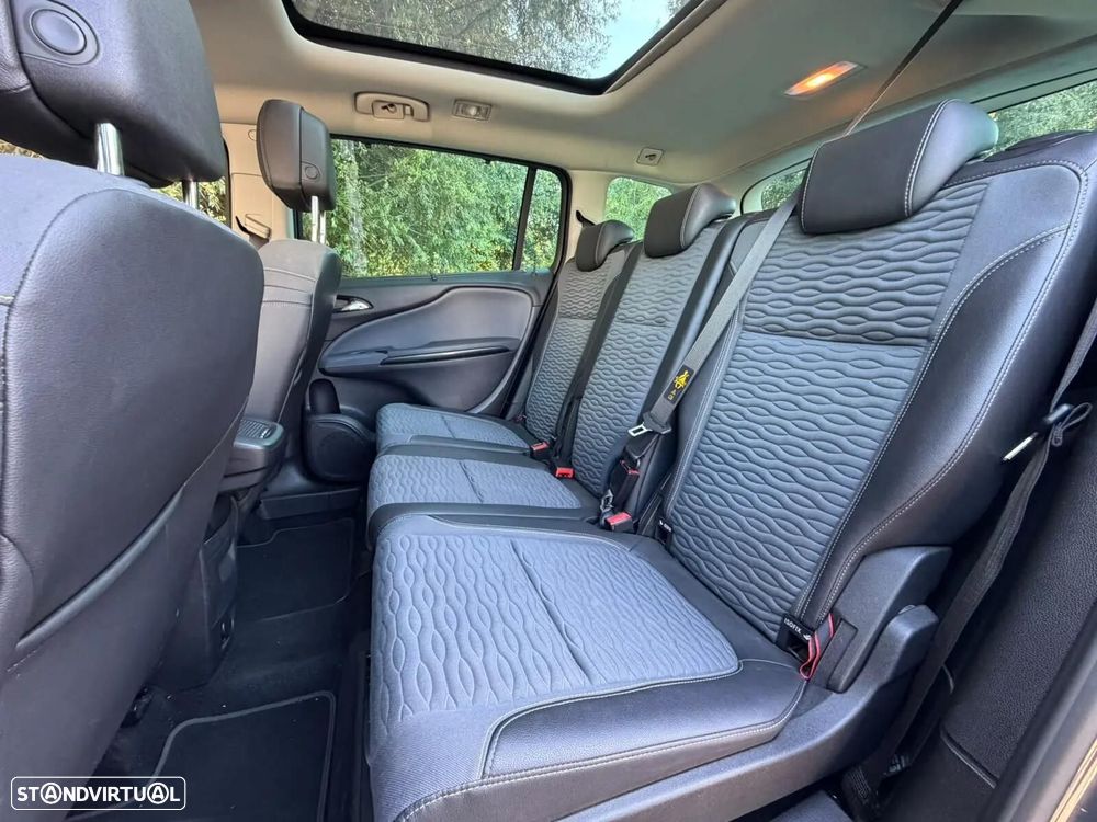 Opel Zafira 1.6 CDTi Executive - 37