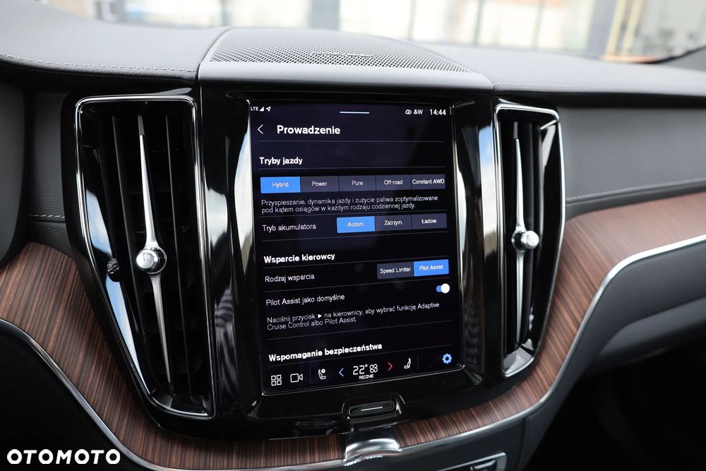 Volvo XC 60 T6 AWD Plug-In Hybrid Inscription - 8