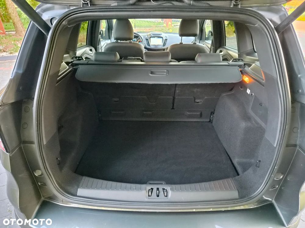 Ford Kuga 2.0 TDCi 4x4 ST-Line - 34