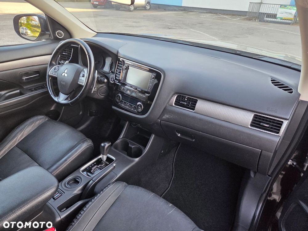 Mitsubishi Outlander 2.0 Intense + - 13