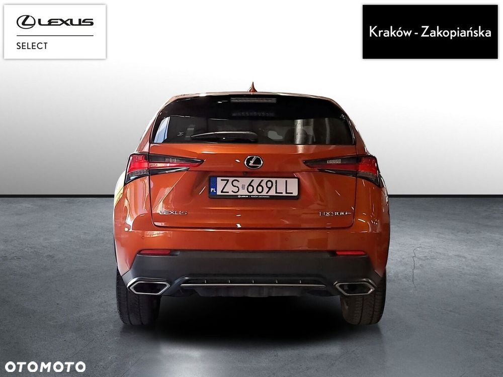 Lexus NX 300 GPF F Sport Edition AWD - 9