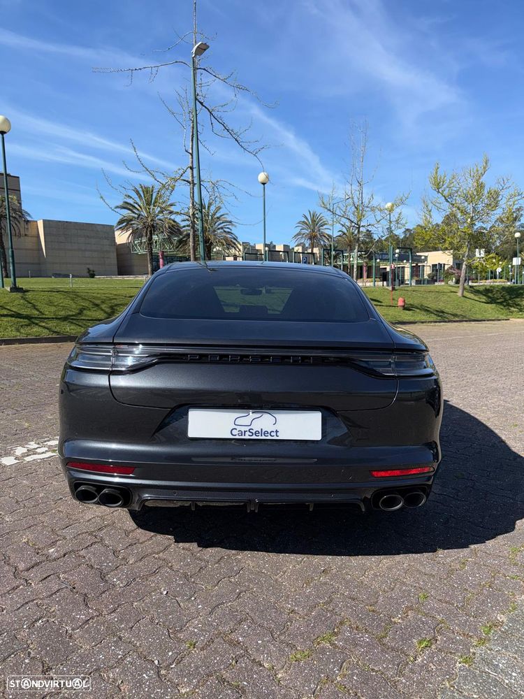 Porsche Panamera - 32